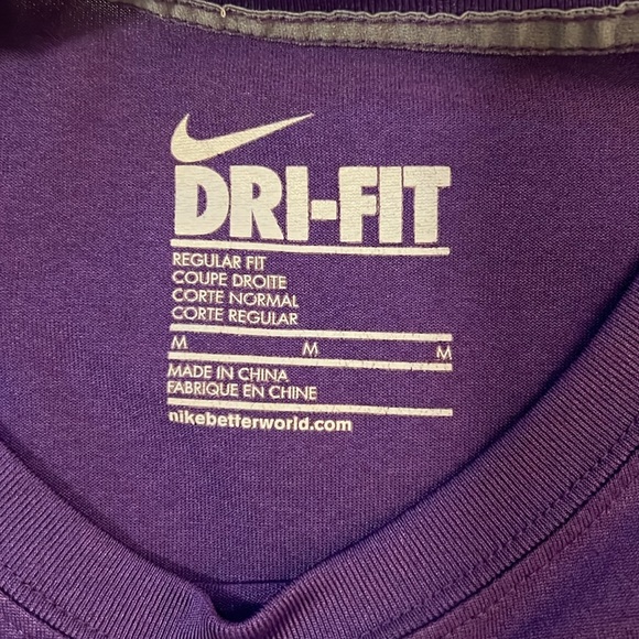 Nike Dri-Fit purple top-Like New❤️ - Picture 2 of 8